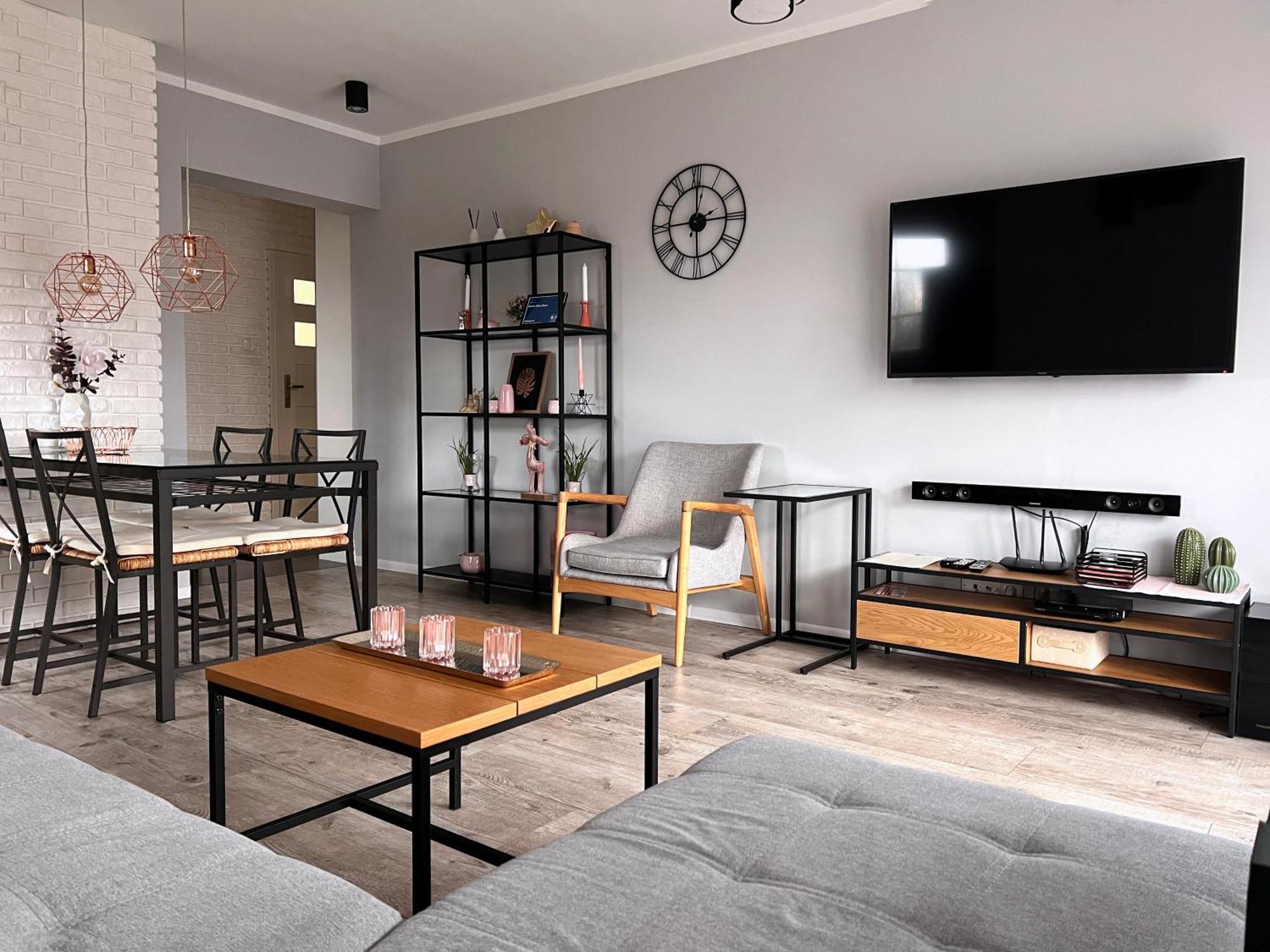 White View Rose Apartment